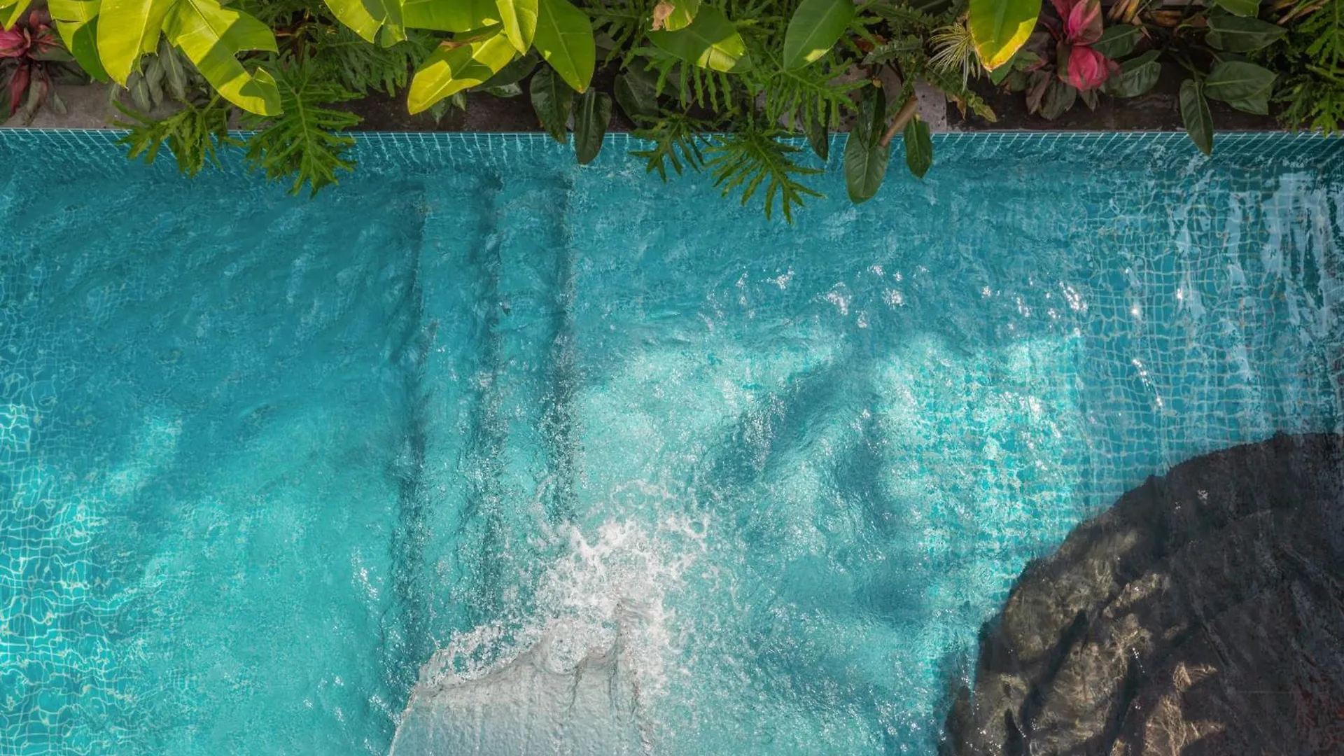 Amazing Newly Built Beach Pool Villas Danang