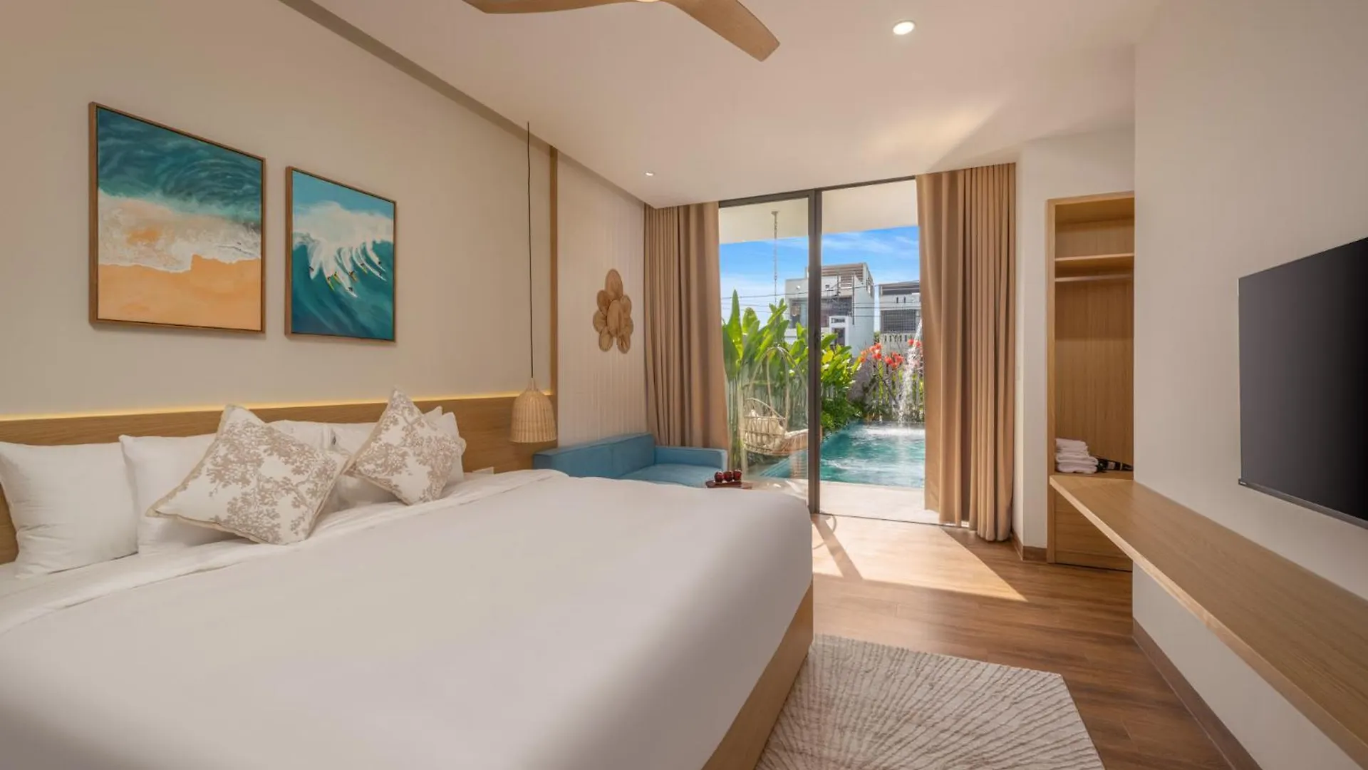 Amazing Newly Built Beach Pool Villas Danang