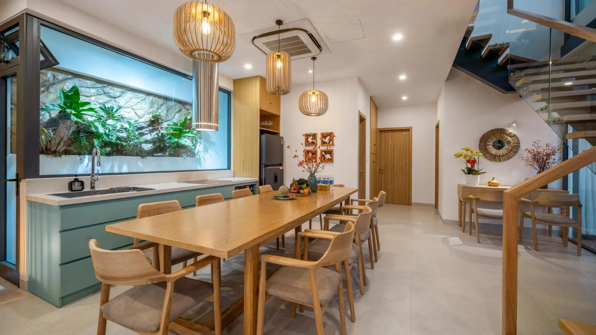 Amazing Newly Built Beach Pool Villas Danang