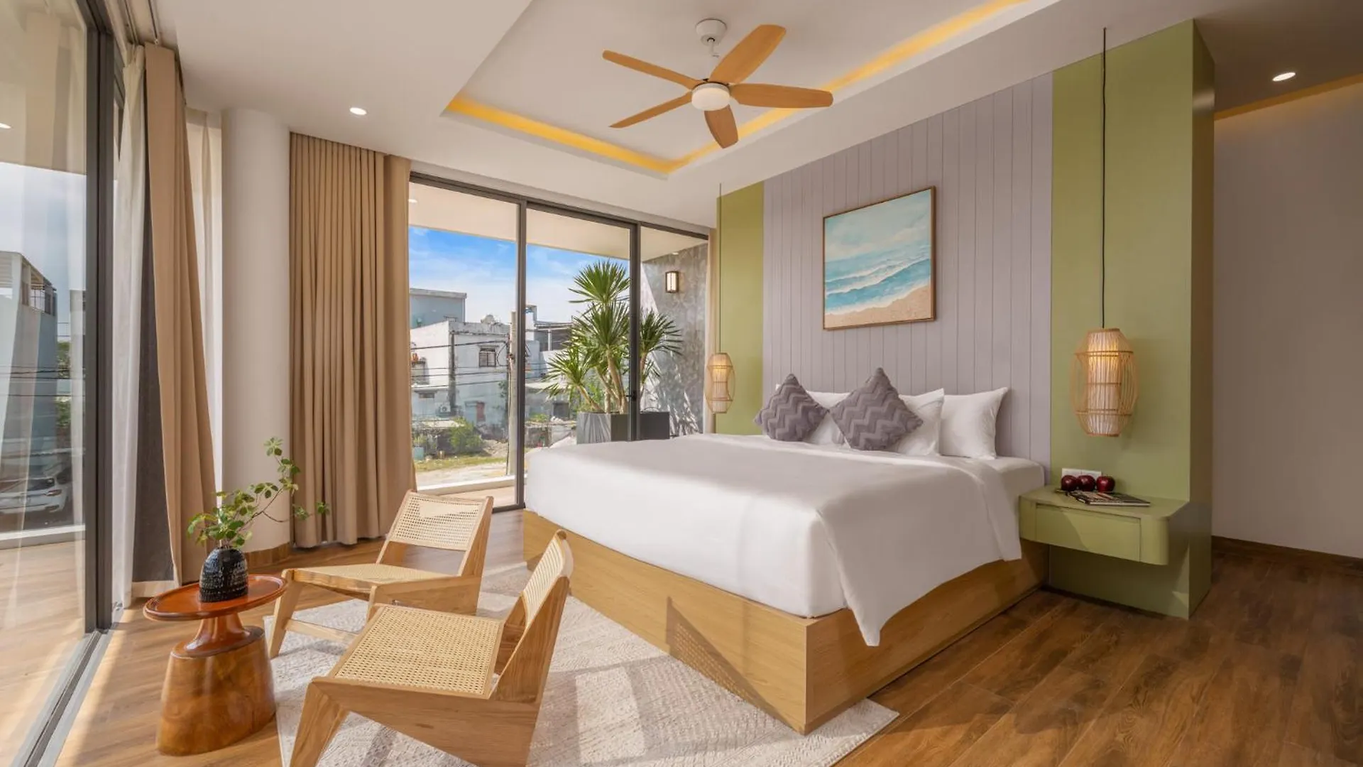 Amazing Newly Built Beach Pool Villas Danang