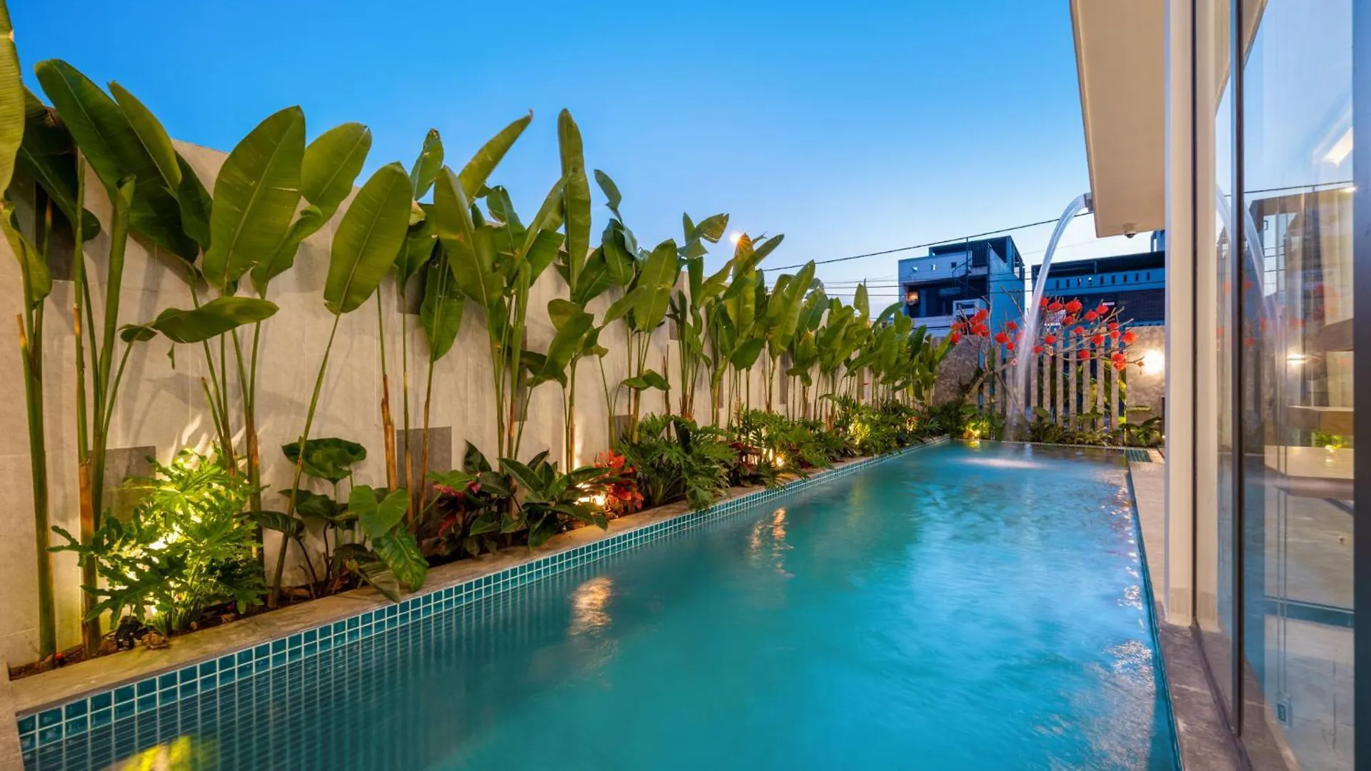 Amazing Newly Built Beach Pool Villas Danang